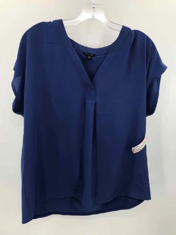 Pre-Owned Ann Taylor Blue Size Medium Blouse Lightweight Linen Blouse
