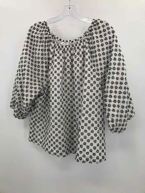 Pre-Owned Calvin Klein White Size Medium Blouse Loose Fit Blouse