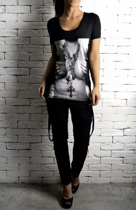 Girl T+C Scoop Neck T-Shirt - Black-- Zippered Front Buttoned Front Snap Front