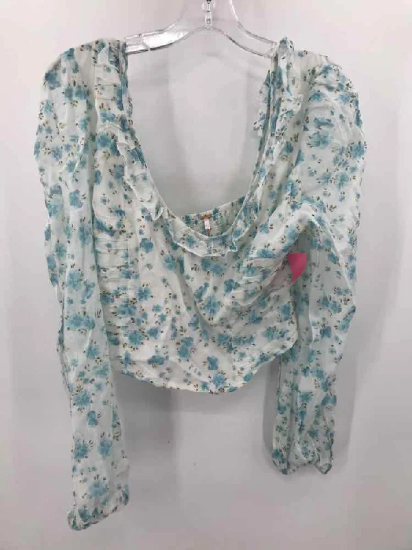 Pre-Owned Free People Blue Size Medium Floral Blouse Pastel Color Blouse