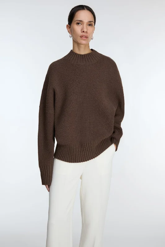 OVERSIZED WIDE-RIBBED TRIM SWEATER Tailored Straight A-Line