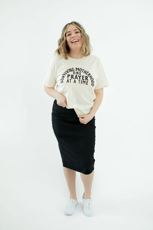 Surviving Motherhood Prayer Graphic Tee in Natural